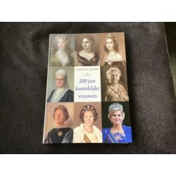 200 jaar Koninklijke vrouwen - Yvonne Hoebe