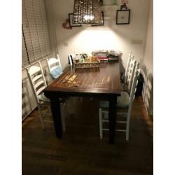 4 stoelen grenen wit geverfd met rieten zitting