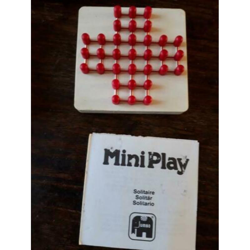 3 spellen op stenen speelborden