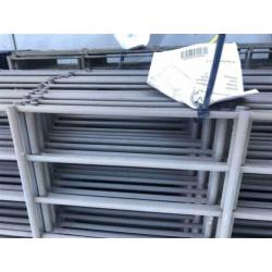 30m Gebrand Hekwerk 120cm 8x6x8 - 2e keus palen