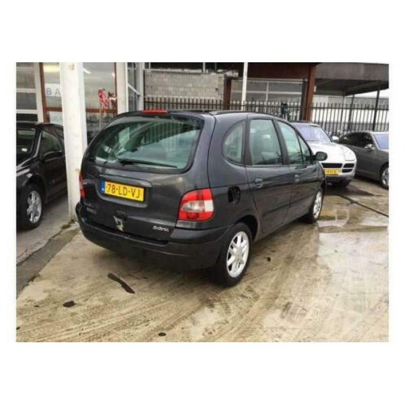 Renault Scenic 1.6 16V