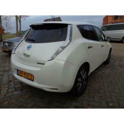 Nissan Leaf TEKNA 24 KWH INCL. BTW NAV/LEDER (bj 2015)