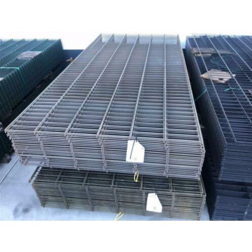 30m Gebrand Hekwerk 120cm 8x6x8 - 2e keus palen