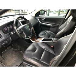 Volvo XC60 2.4 D5 AWD Momentum Geartronic - Navigatie - Trek