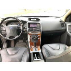 Volvo XC60 2.4 D5 AWD Momentum Geartronic - Navigatie - Trek