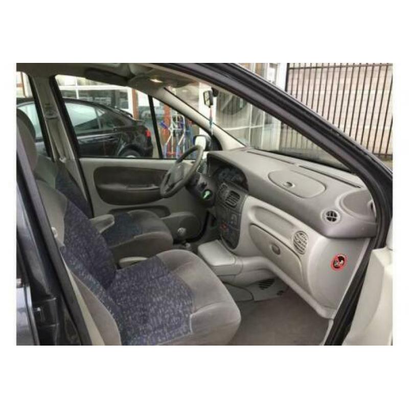 Renault Scenic 1.6 16V