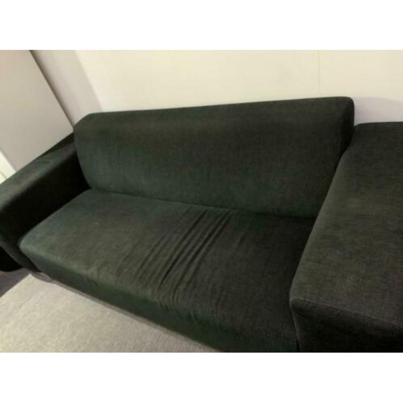 Te koop 2 banken en 1 poef !!
