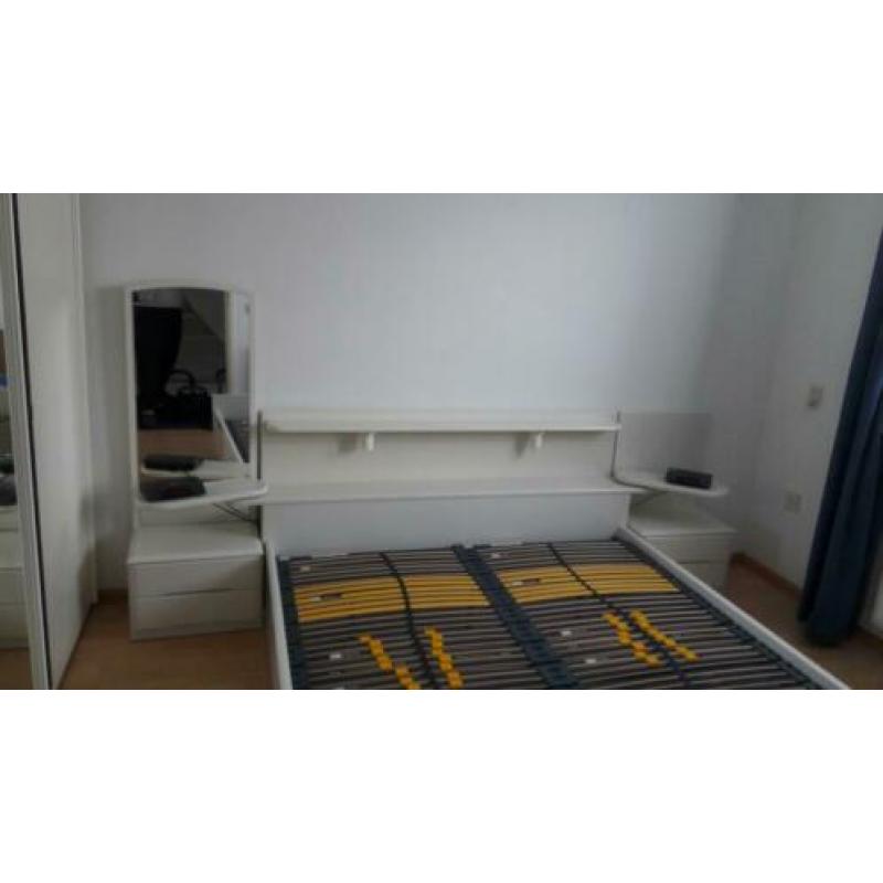 Bed 2 persoons 160 x 200