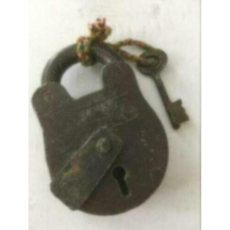 6 x Brocante slot met sleutel -- prijs per stuk