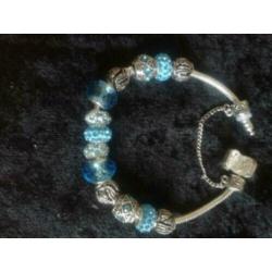armbanden met glaskralen in diverse kleur pandor style