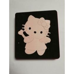 4 stansen snijmallen van Sizzix hello kitty