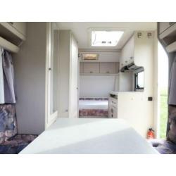 Hobby Elegance 470 / voortent / luifel / rondzit + vast bed