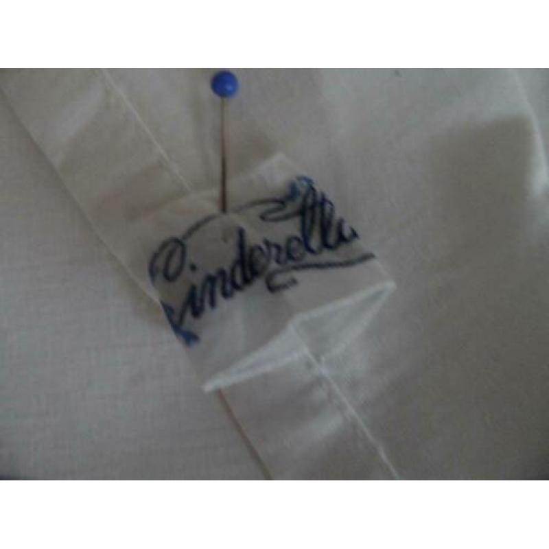 brocante lakens en slopen - o.a. Cinderella - Treffer