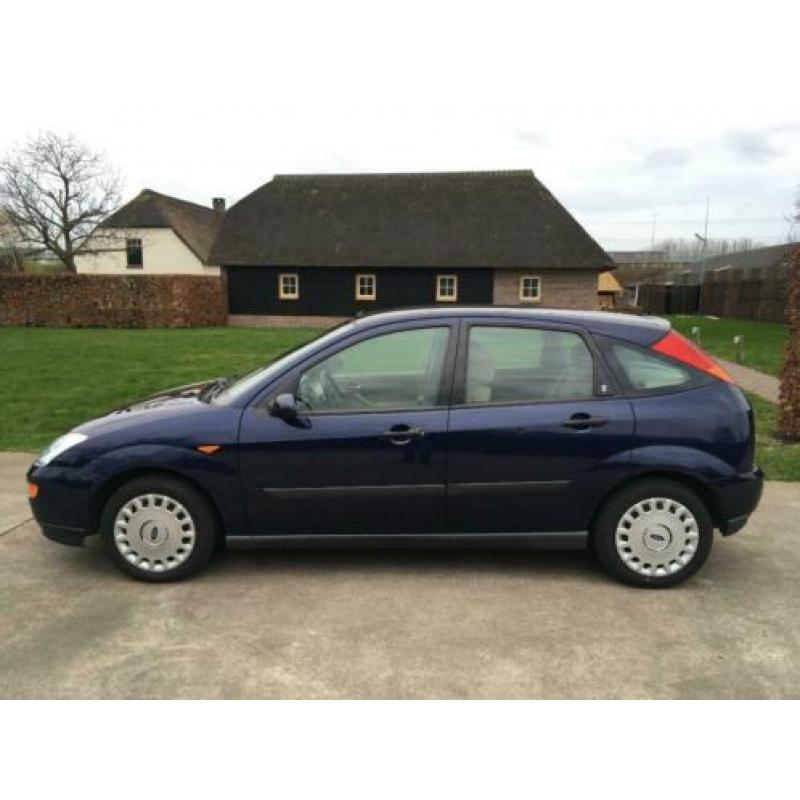 Ford Focus 1.6i 16V Ghia Uitvoering, 101 Pk !!!!