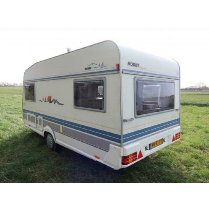 Hobby Elegance 470 / voortent / luifel / rondzit + vast bed