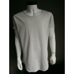 B keus: 8MM long shirt. Beige met print. Maat L. Vlekjes