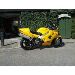 Honda VFR 800 verkeerd in zeer verzorgde staat