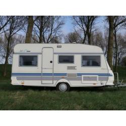 Hobby Elegance 470 / voortent / luifel / rondzit + vast bed