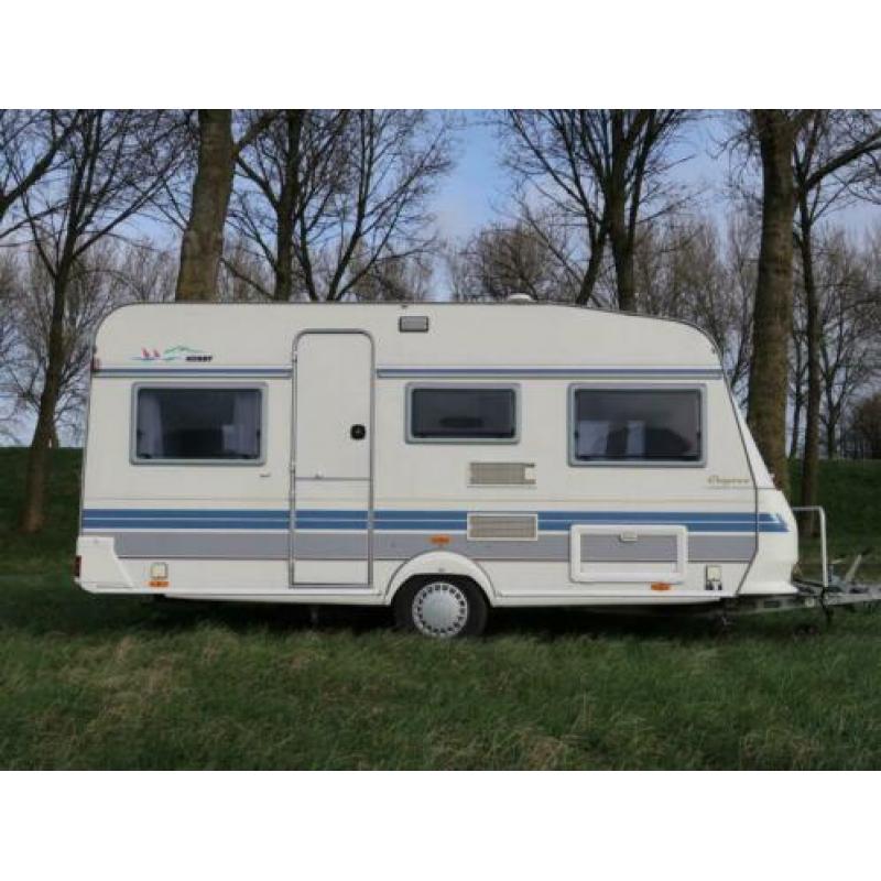Hobby Elegance 470 / voortent / luifel / rondzit + vast bed