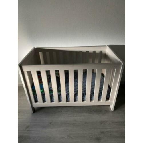 Driedelige Babykamer grijs
