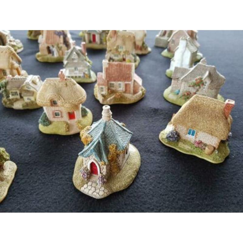 Verzameling Lilliput Lane miniatuurhuisjes