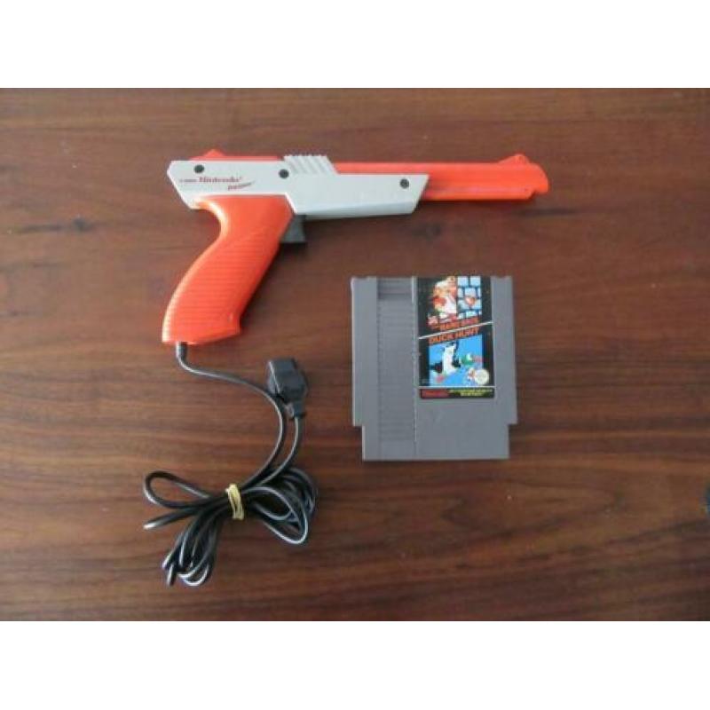 Nintendo NES Duck Hunt met Zapper pistool