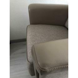 Fauteuil taupe kleur met leer