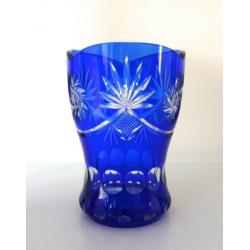 Kristal vaas helder blauw sierlijke gravering Bohemen 4649-k