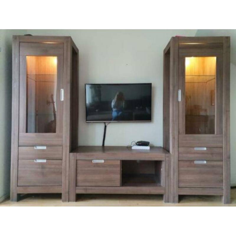 Complete woonkamer donker eiken Wandkast/Eettafel/Salontafel