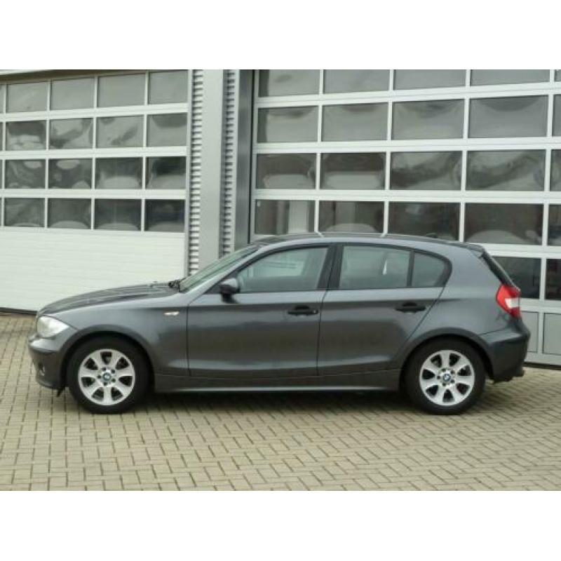BMW 1-serie 116i Business Line bj.2006 Navi | Airco | 5Drs.