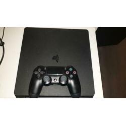 Playstation 4 met 1 controller en 9 spellen