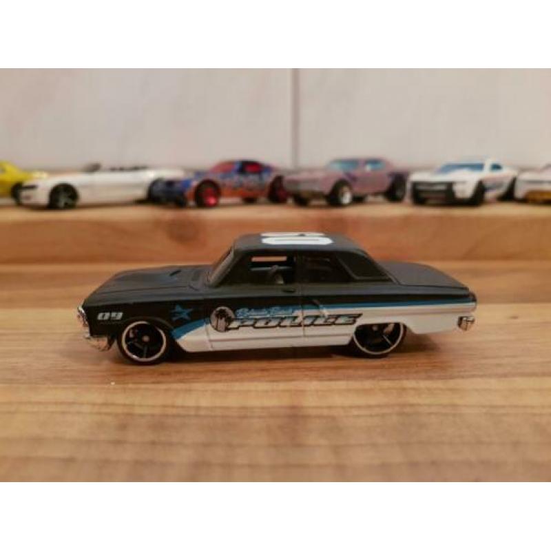 Hotwheels Ford Thunderbolt Police Beach