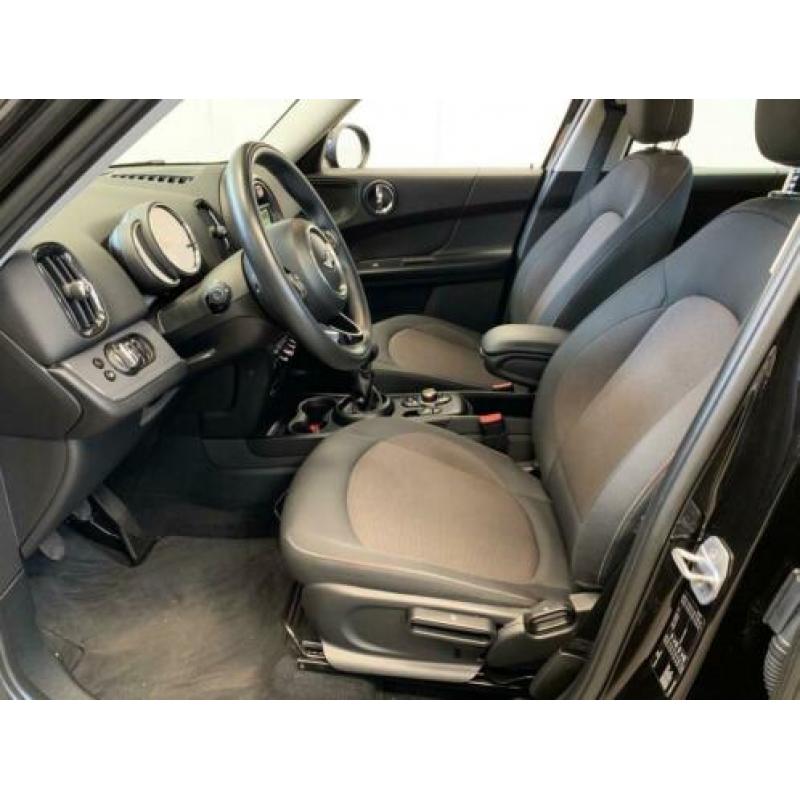 MINI Countryman 1.5 Cooper NAVI-AIRCO-LMV-DAKRAIL-PDC