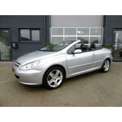 Peugeot 307 CC 2.0-16V Cabrio Airco Lederen Bekleding