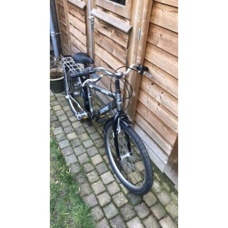 Jongensfiets. Fiets en remt goed. Beetje opknappen