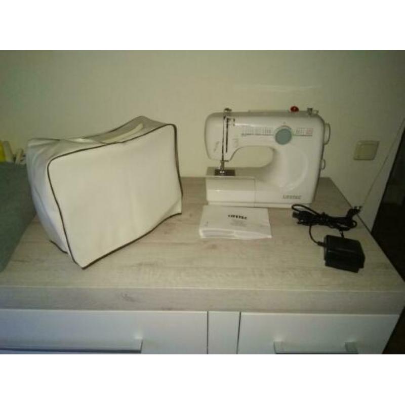 Te koop LIFETEC Naaimachine Zo goed als nieuw