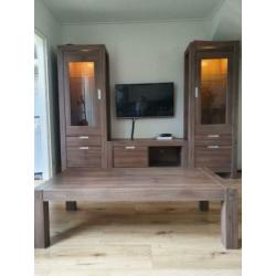 Complete woonkamer donker eiken Wandkast/Eettafel/Salontafel