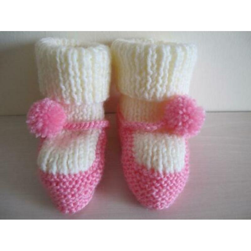 Babyslofjes in verschillende kleuren en modelletjes.