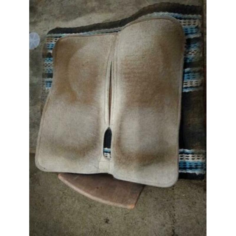 Westernpad van merk 'Zone' te koop.