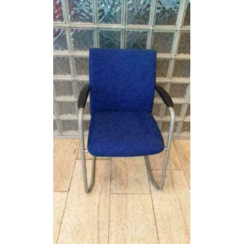 vergaderstoel , sledestoel, comforto , blauwe stof