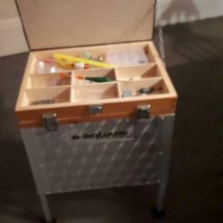 Viskist met verstelbare pootjes ,compleet met lijntjes ,lood