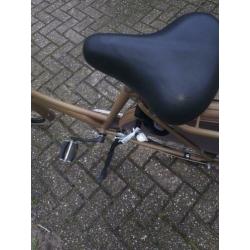 uion 28 inch goede dames fiets vraag prijs 85 op batterijen