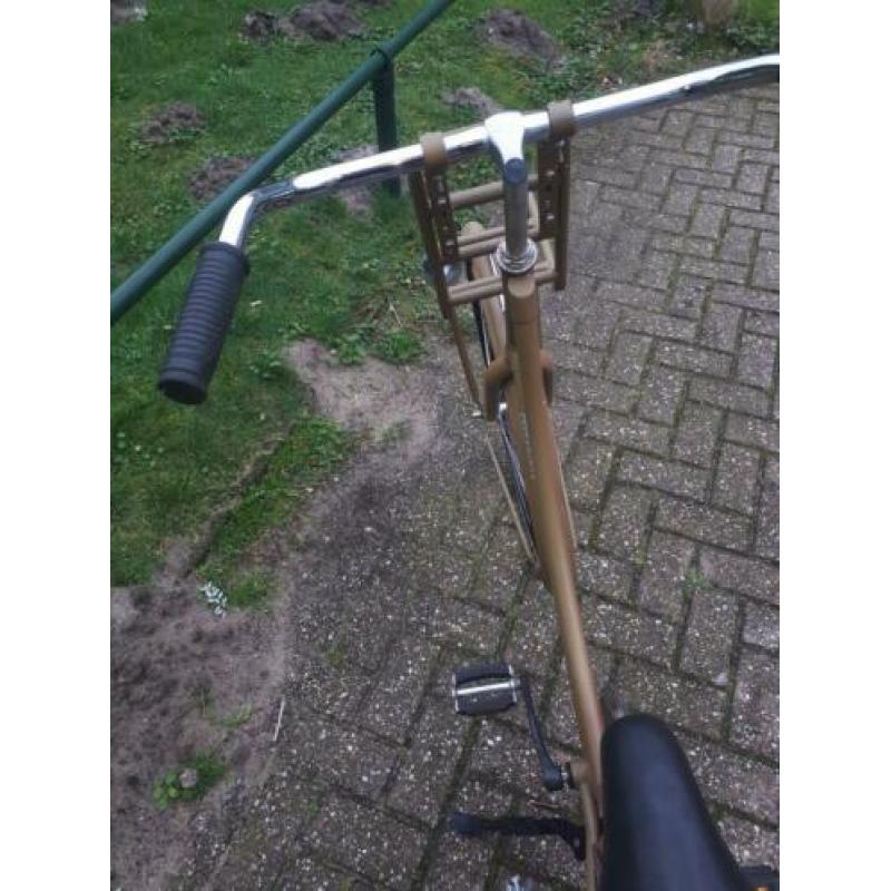 uion 28 inch goede dames fiets vraag prijs 85 op batterijen