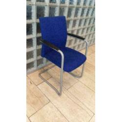 vergaderstoel , sledestoel, comforto , blauwe stof