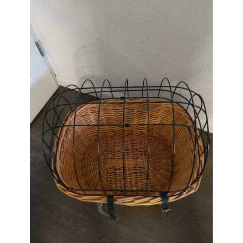 FIETSMAND RIET VOOROP + METALEN REK 40 x 50 x 44 cm (nieuw)