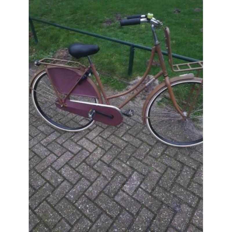 uion 28 inch goede dames fiets vraag prijs 85 op batterijen