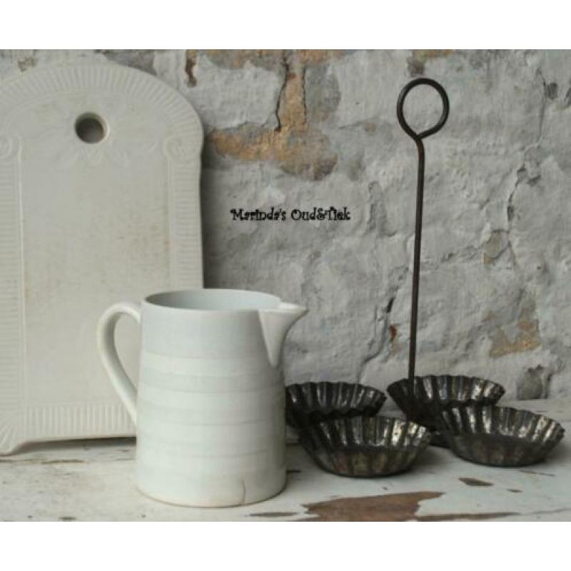 brocante oud Franse bandenkan off white ( kleinere maat )