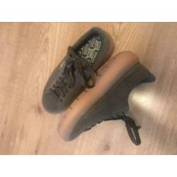 Puma sneakers