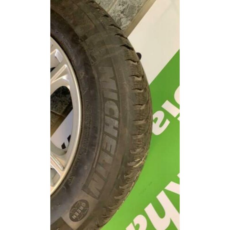 Dezent winterbanden met velg 16”