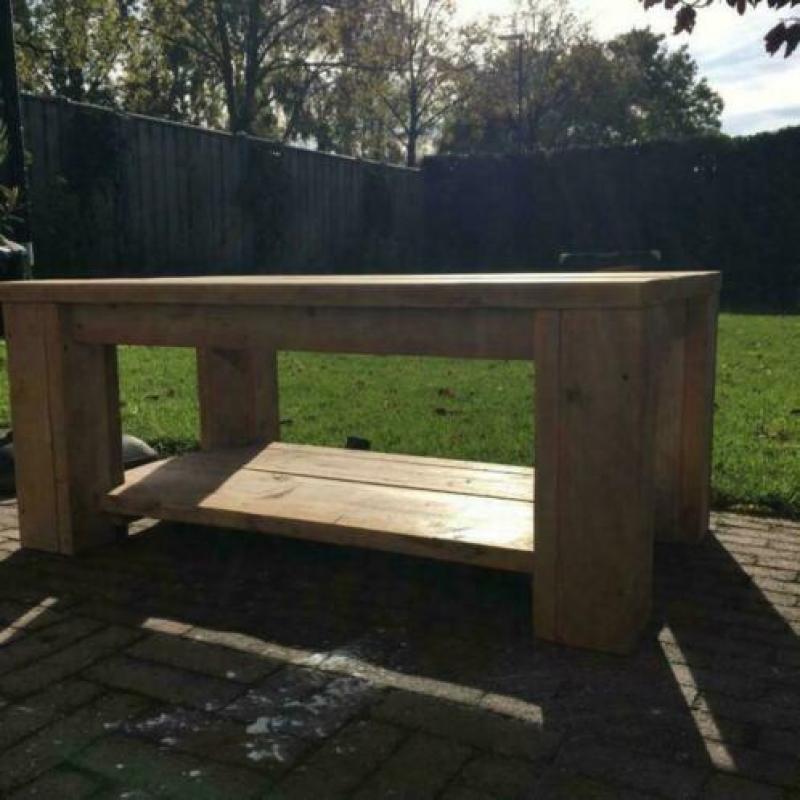Salontafel / bijzettafel van steigerhout